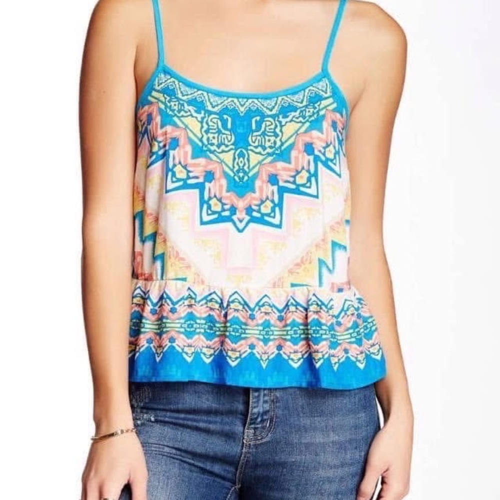 NWOT Flying Tomato ruffled hem tank—Size large